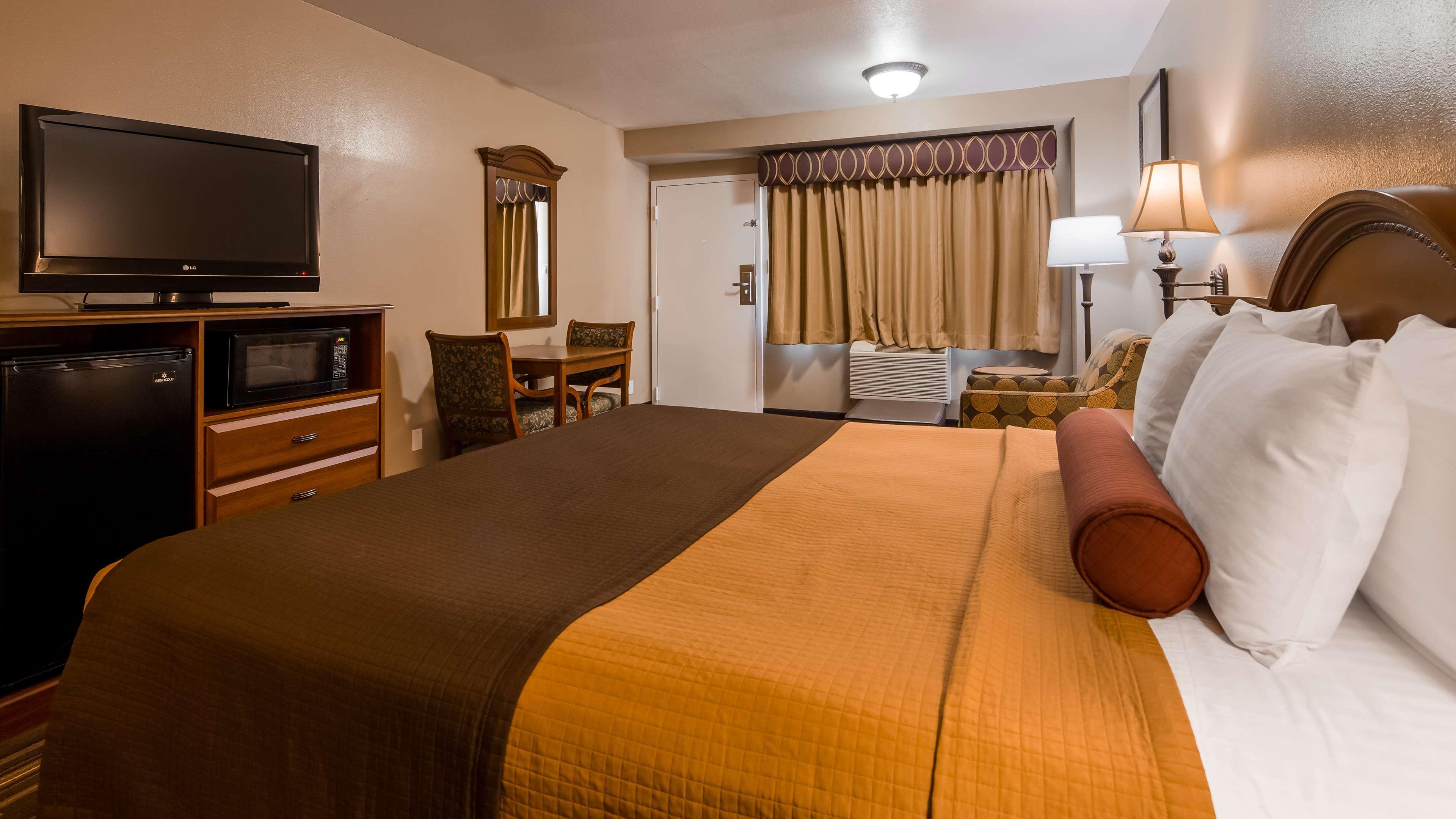 Best Western Desert Winds Mojave Exterior photo