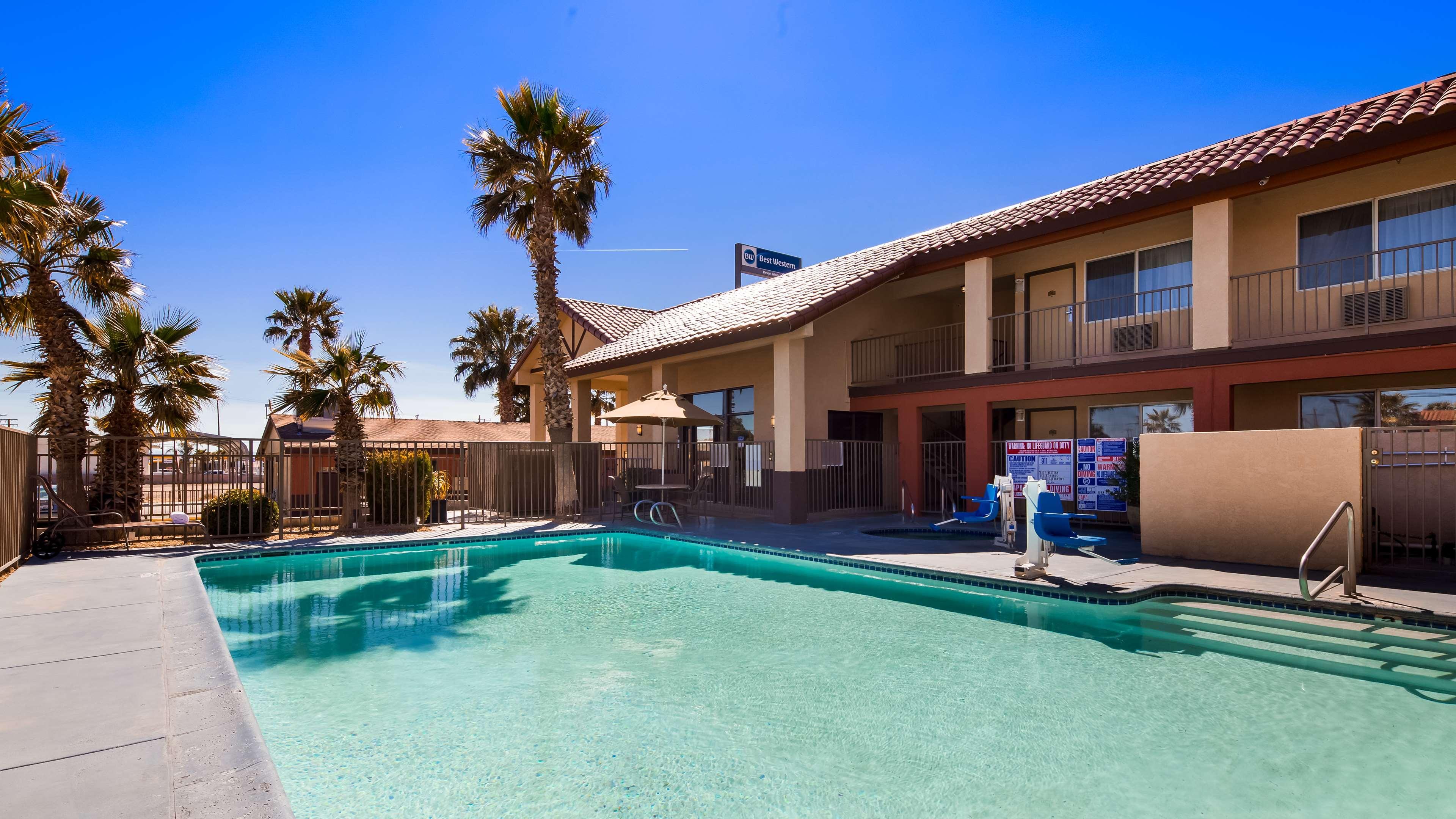 Best Western Desert Winds Mojave Exterior photo
